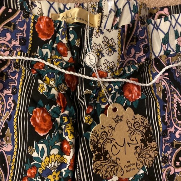 Flowy Flower Pants - Picture 2 of 3